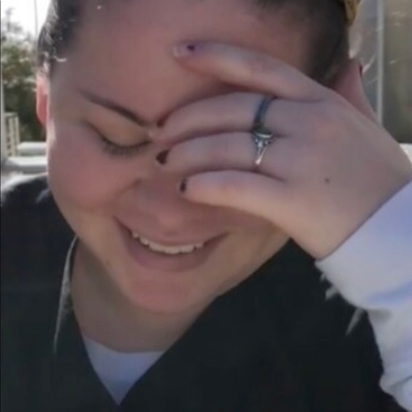 Meet your Posher, Alison - Picture 1 of 1